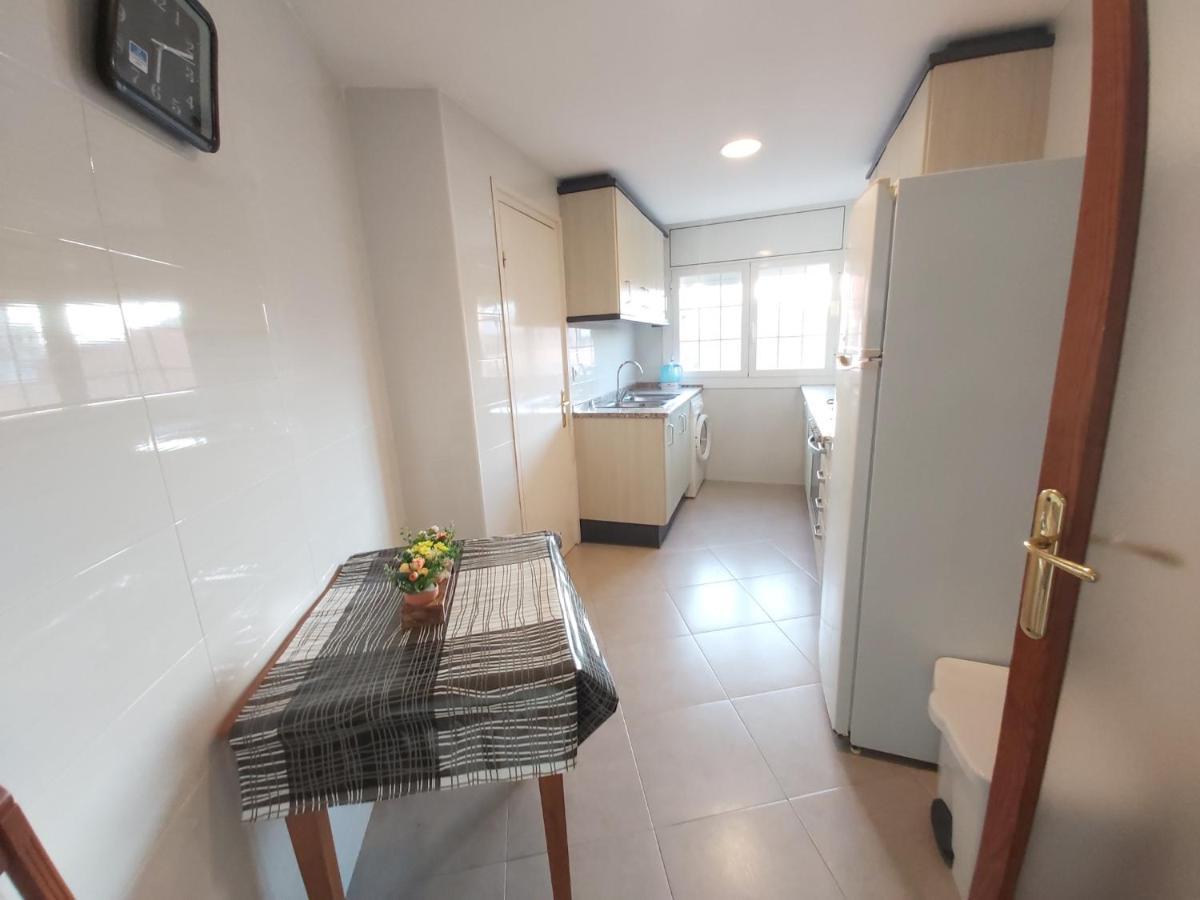 Apartamento con terraza muy cerca del mar Pineda De Mar Exterior foto